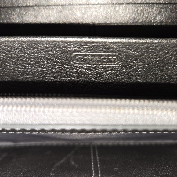 Coach Madison Accordian Zip Around Wallet Metallic - Picture 4 of 5